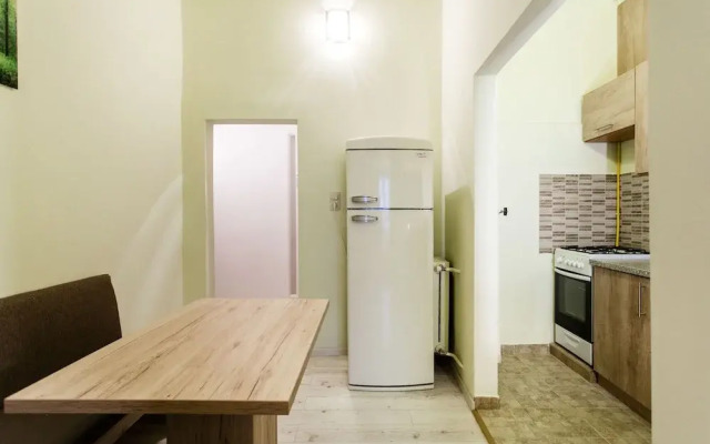 Balassi 27 Apartment