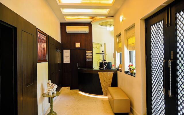 Hotel Cresent Near Assi Ghat