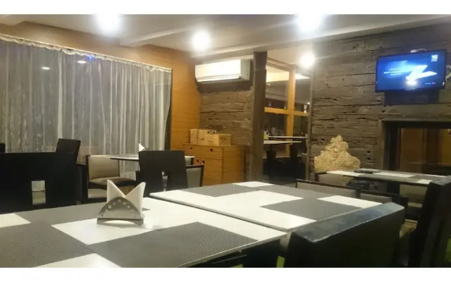 Hotel Illam