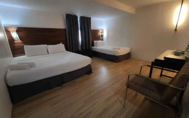 T Hotel Tandop