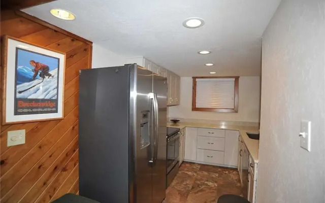 Lances West 6