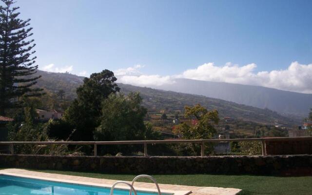 Villa Caya