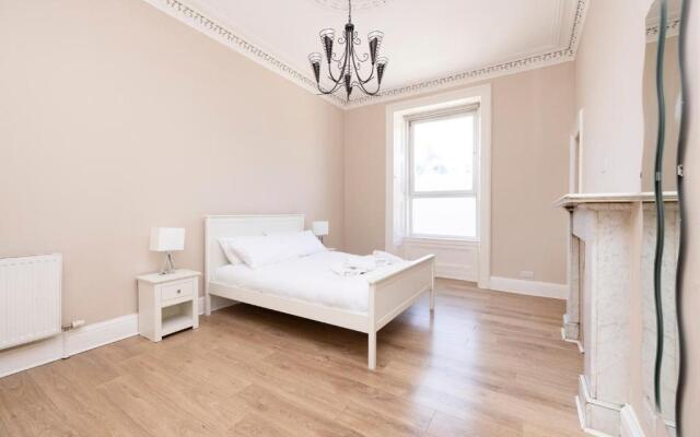 ALTIDO Cosy 3bed Family flat near Leith