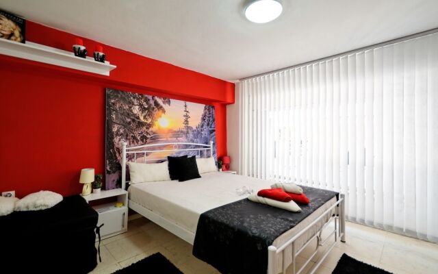 Santorini style Honeymoon apartments