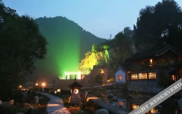 Red Capital Ranch/ Shambala At The Great Wall