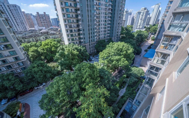 Tyms 1BR 1BA Apt Xujiahui Metro