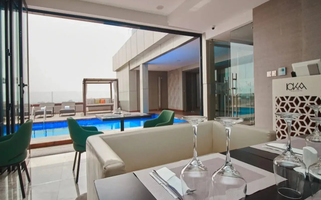 Paradise Hotel