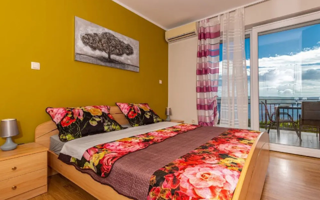 Apartment in Dramalj Near Beach & Pool