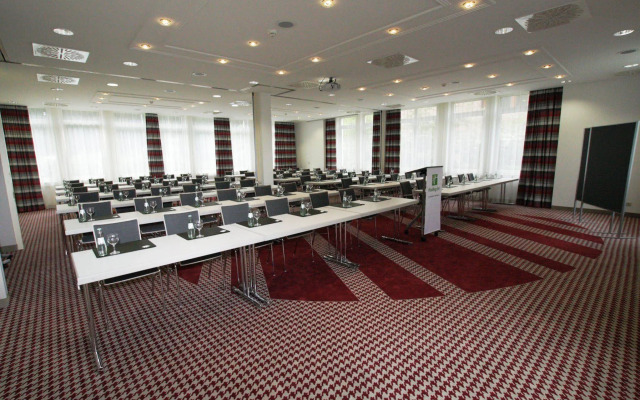 Holiday Inn Frankfurt Airport - Neu-Isenburg by IHG