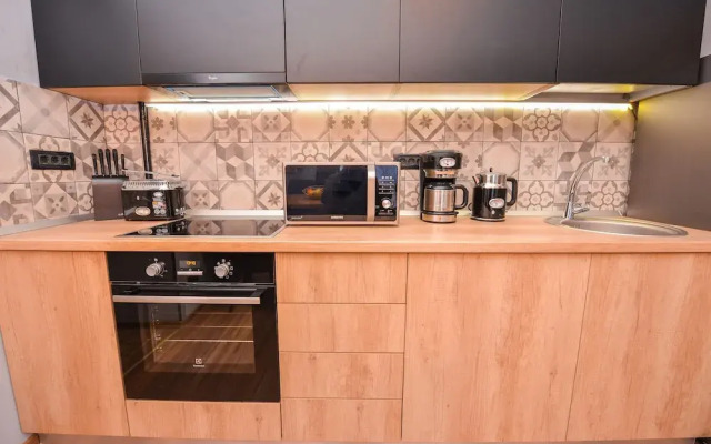 Eva Apartment - Romana Square