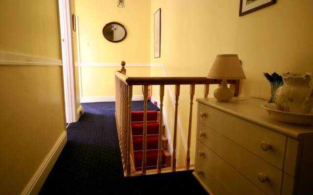 Holland House Bed And Breakfast