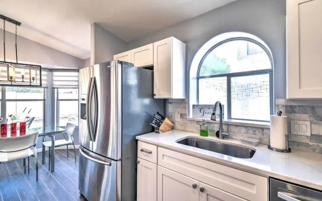 Private Patio, Gas Grill: Stylish Phoenix Home!