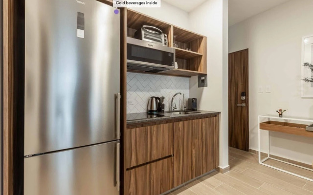 Casai Roma 1 BR Central Studio