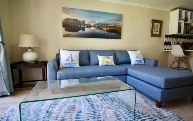 Tamboerskloof 2 bed apartment