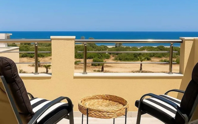 Milolithos Sunkissed Getaway Seaside Pool Escape