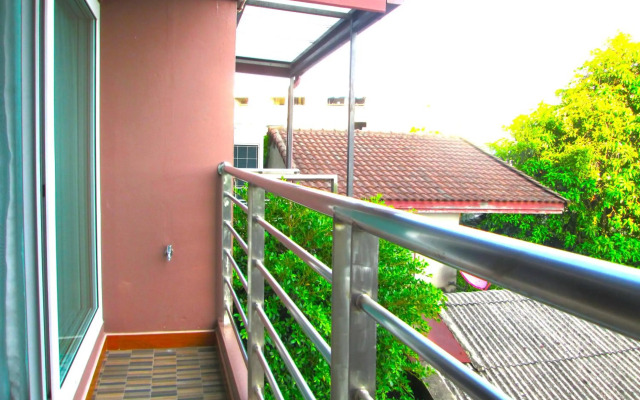 Nest n Rest Hotel