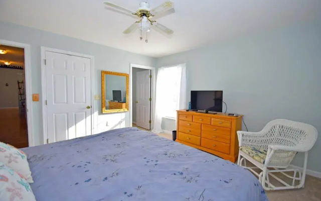 Barge Road 136o9 3 Bedroom Home by RedAwning