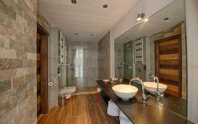 Terrace 8 Bakuriani by Mgzavrebi