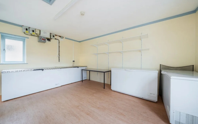 Bunkhouse/20bedroom/sleeps85/4acre/gamesroom/wifi