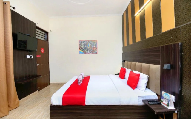 Hotel Royal Shades By OYO Rooms