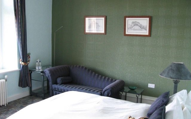 Ffarm Country House