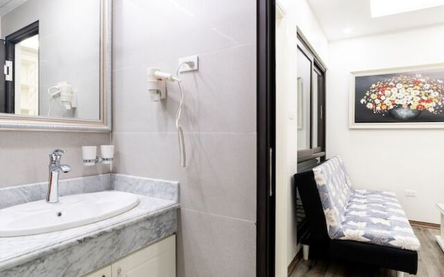 Rosy Apartment Nam Trung Yen