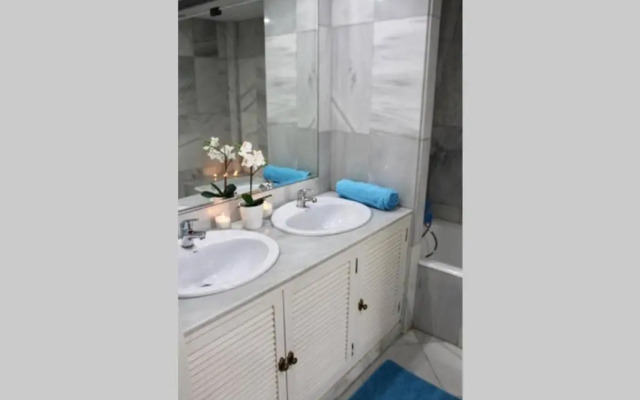 Frontline sea in the center of Puerto Banus.2 Bedrooms.