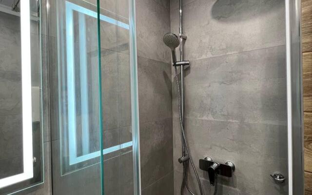 Lucky Room on Maloe Ponizovye street