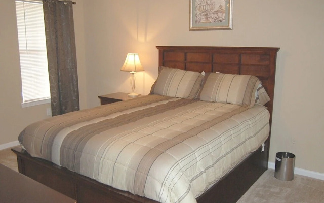 Colony Club D8 condo