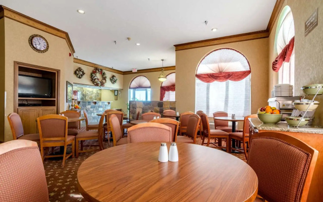 Holiday Inn Express ALLIANCE