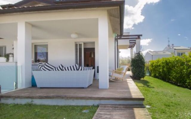 House Leisma San Vincenzo