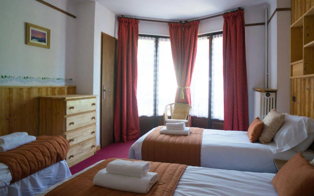 Hotel Rond Point d'Arbois