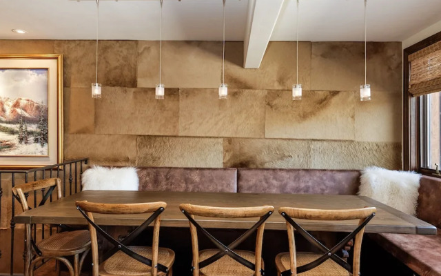 Fasching Haus by Frias Properties