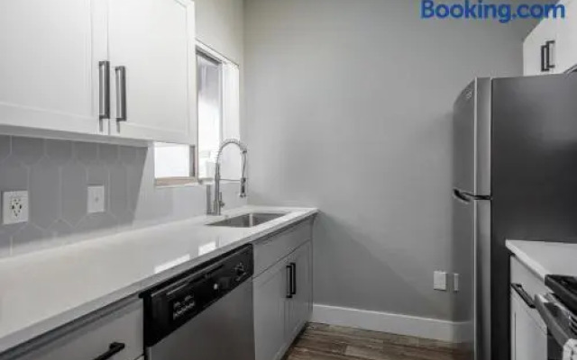Landing Modern Apartment With Amazing Amenities Id87235
