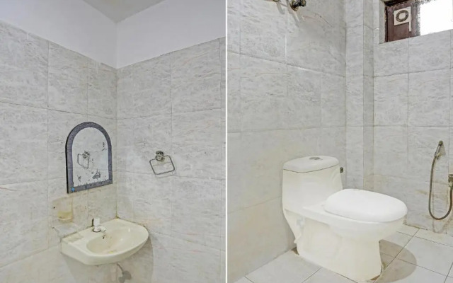 Collection O Mayank Guest House Near ISKCON Temple Noida