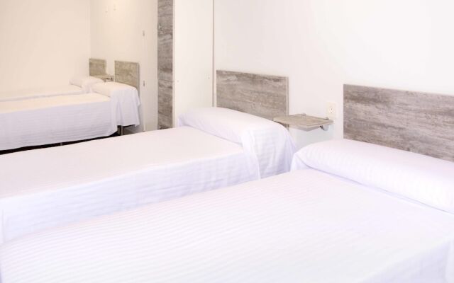 Deluxe Hostels & Suites Merida