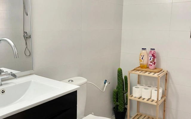 Bat Galim - Mirror Apartment by the beach