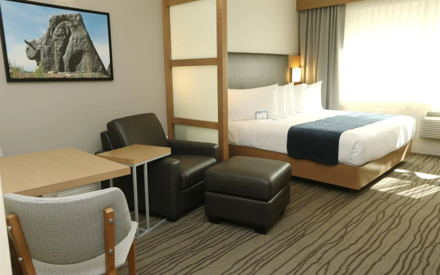 Best Western Plus Sawridge Suites
