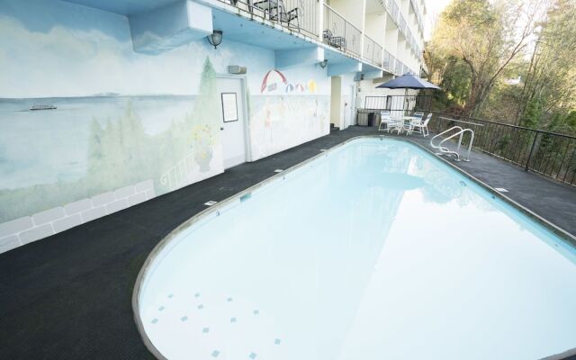Flagship Inn