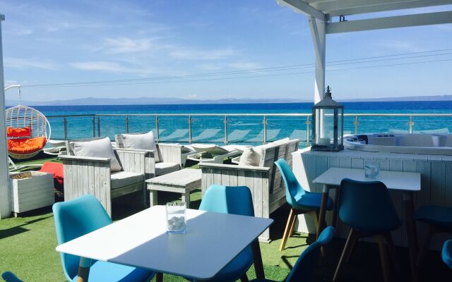 Alpha Luxury Suites