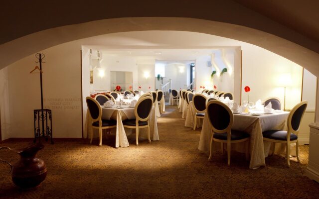 Monika Centrum Hotels