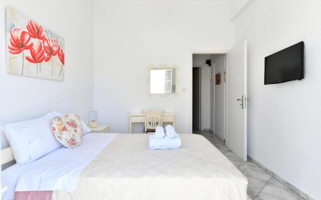 White Rooms Paros