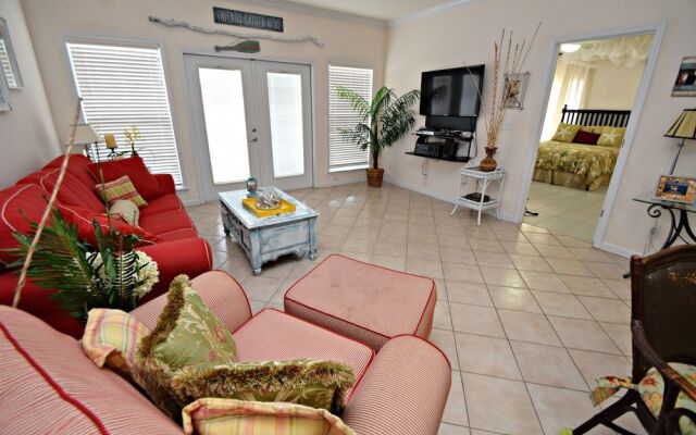 Spinnaker Pointe 1B by RedAwning