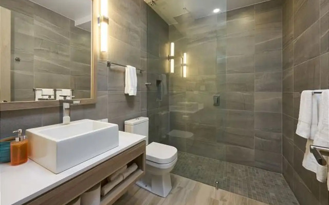 Luxury Villa Hot Tub Ocean Views Fully Staffed
