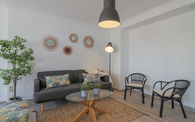 Sunny Terrace Apartment, Old Town Views