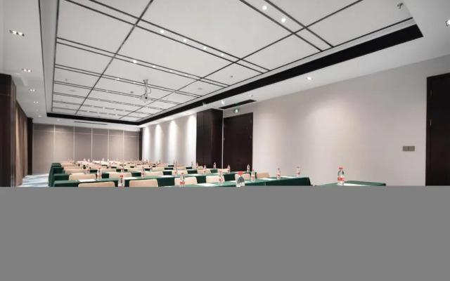 Rezen Dong Hotel (Hangzhou Xixi Longhu Paradise Walk)