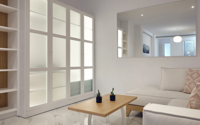 ΑRCS Suites & Residences
