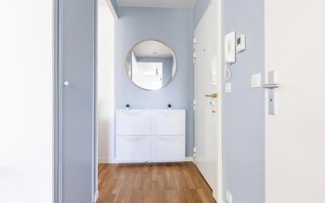 Design 3 bedrooms appartment, near Champs Elysees