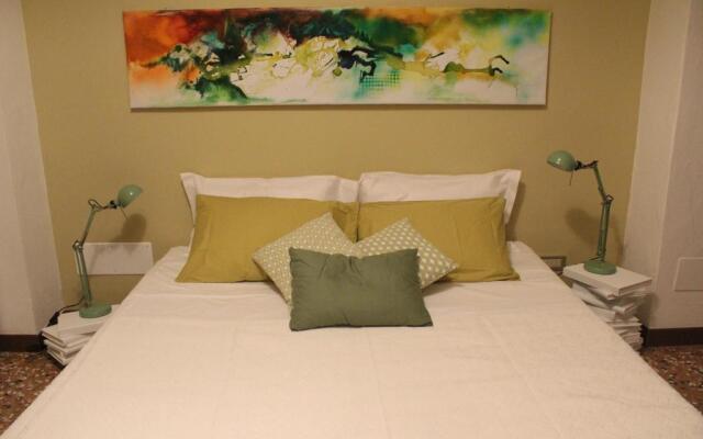 Room & Breakfast H & Ercolani