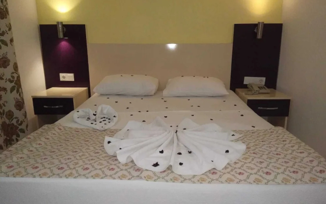 Elis Beach Hotel